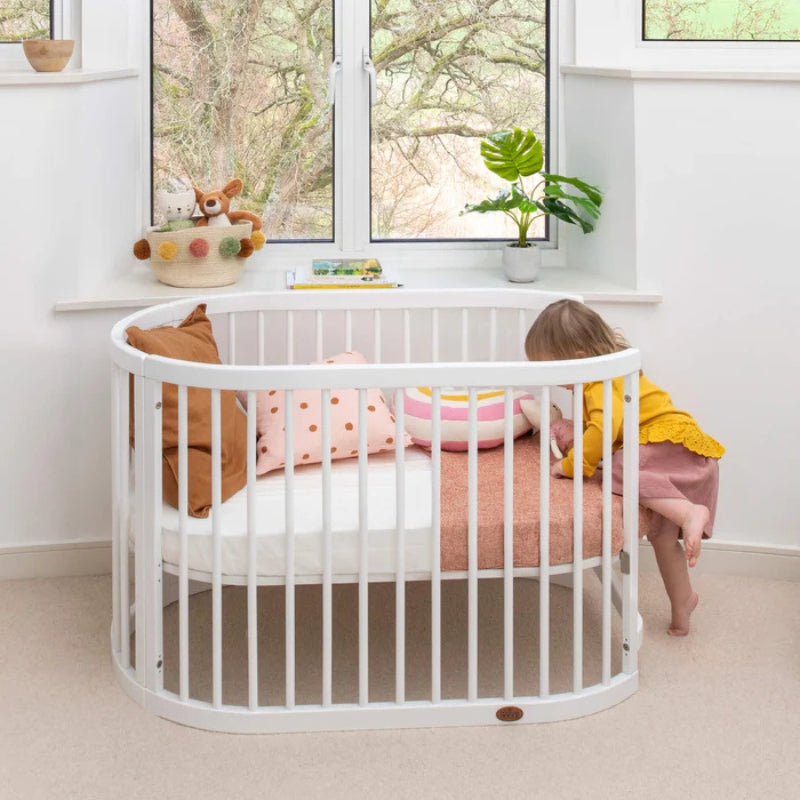 Solid Wood Baby Crib, Multifunctional Movable round Bed, Multi Stage Splicing Bed